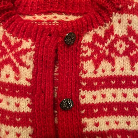 Norwegian hand-knit childrens sweater - Picture 2 of 2